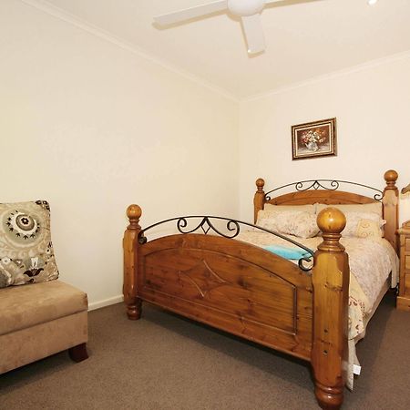 Lisson Holiday Rental Melbourne Bagian luar foto